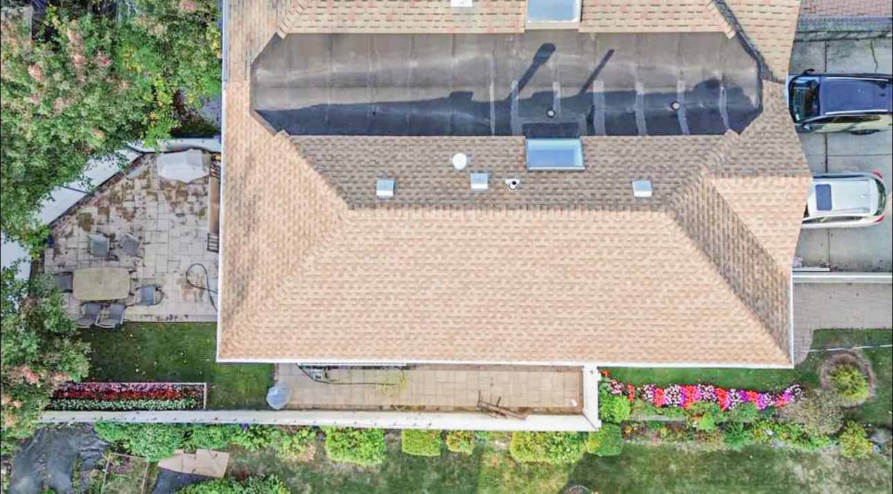 Residential roofing project